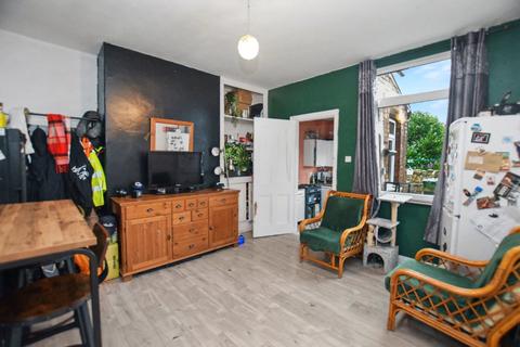 2 bedroom terraced house for sale, Dewsbury Road, Wakefield, West Yorkshire