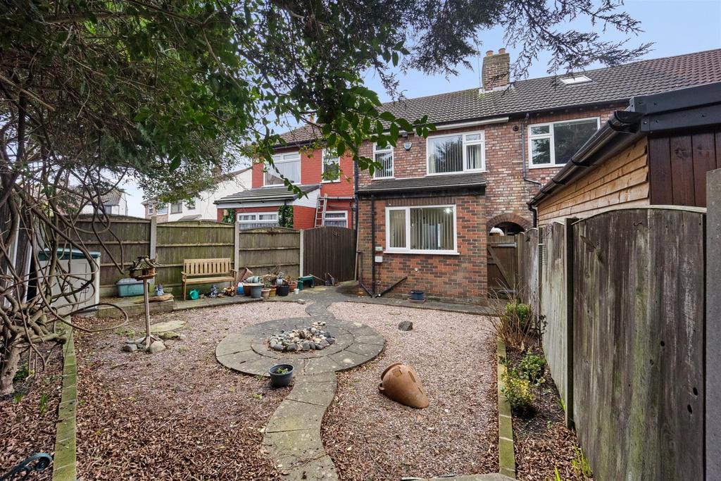 6 Willis Lane garden 3.jpg