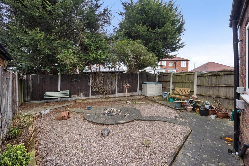 6 Willis Lane garden 2.jpg