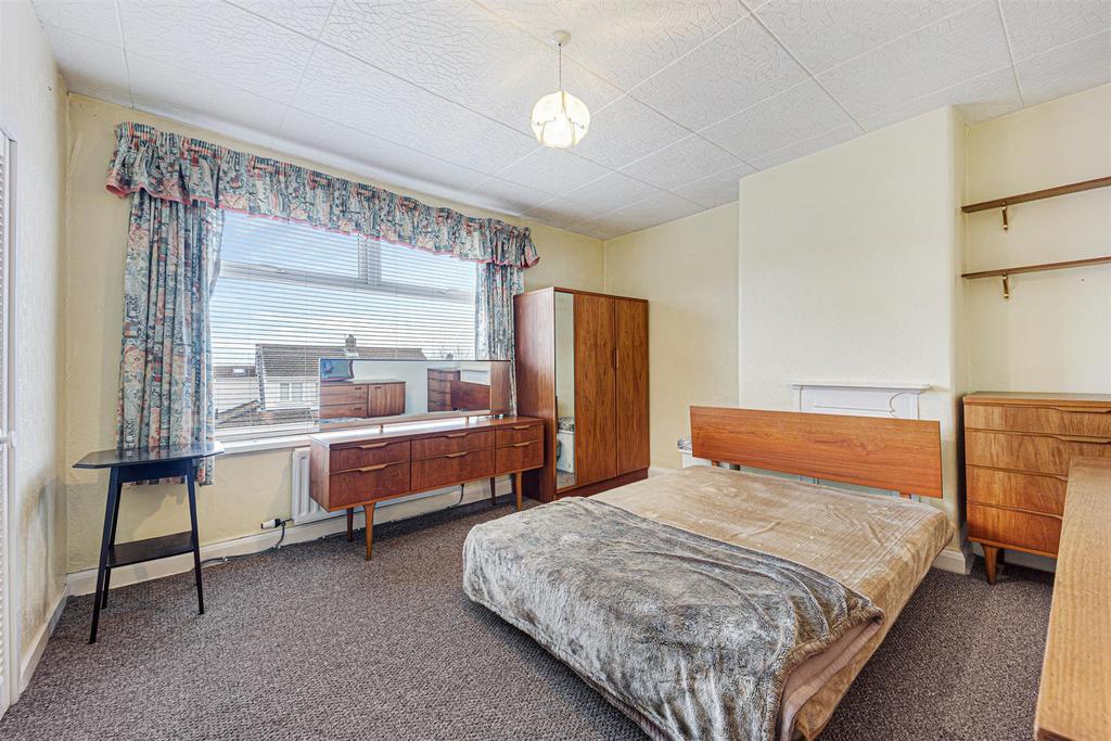 6 Willis Lane bedroom 1.jpg