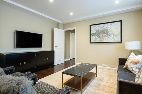 3 bedroom apartment to rent, Hill Street, Mayfair, London, W1J