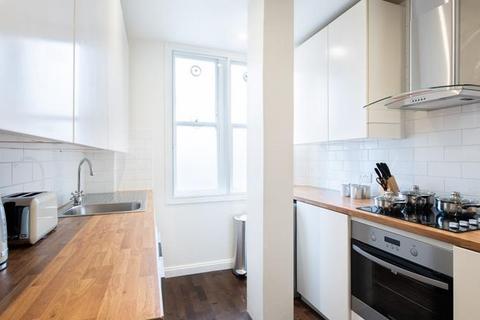 3 bedroom apartment to rent, Hill Street, Mayfair, London, W1J