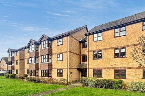 1 bedroom flat for sale, Snowdon Close, Eastbourne