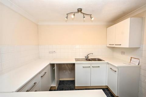 1 bedroom flat for sale, Snowdon Close, Eastbourne