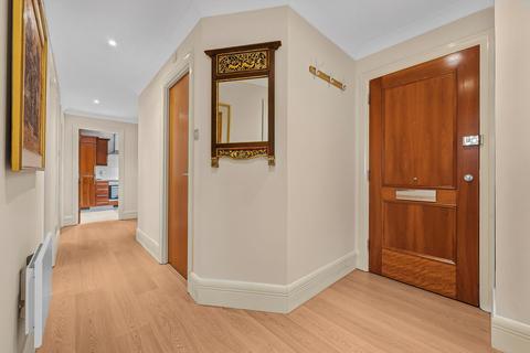 2 bedroom flat for sale, Forum Magnum Square, London, SE1