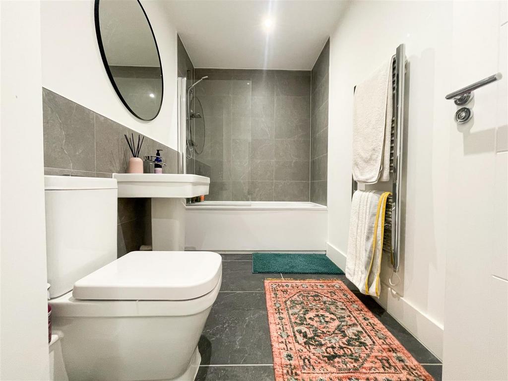 Family bathroom