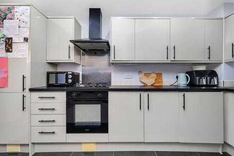 2 bedroom flat for sale, Grange Road, London, E13