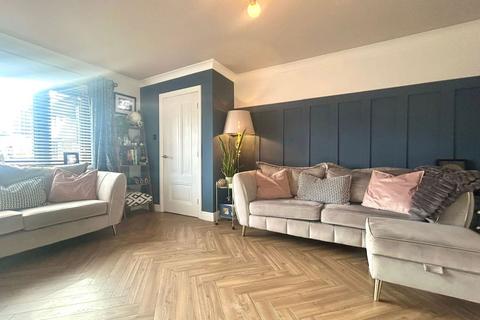 3 bedroom semi-detached house for sale, Dingle View, Dudley DY3