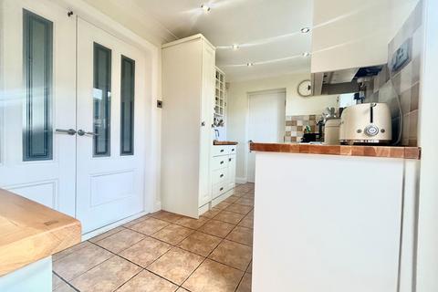 3 bedroom semi-detached house for sale, Dingle View, Dudley DY3