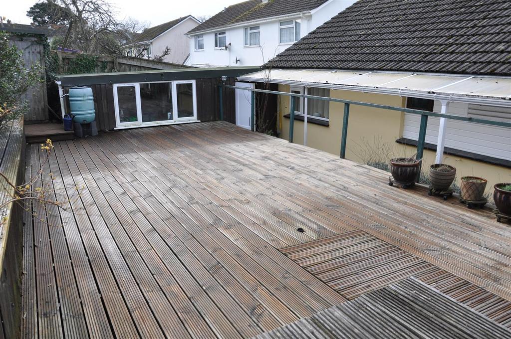 Deck .1.JPG