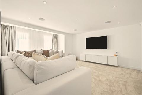 5 bedroom detached house for sale, Epping Green, Epping