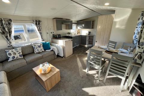 undefined, Crantock TR8