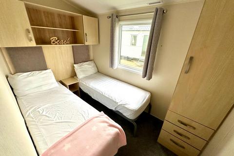 3 bedroom detached house for sale, Low Road, Harwich CO12