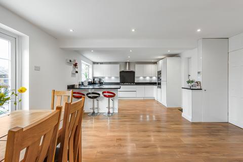 4 bedroom semi-detached house for sale, West Mead, Welwyn Garden City, Hertfordshire, AL7