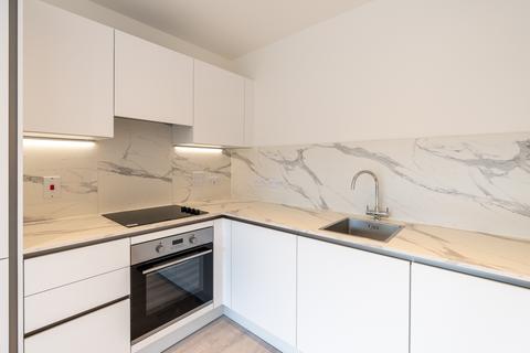 1 bedroom flat to rent, 49 Farine Avenue, London UB3