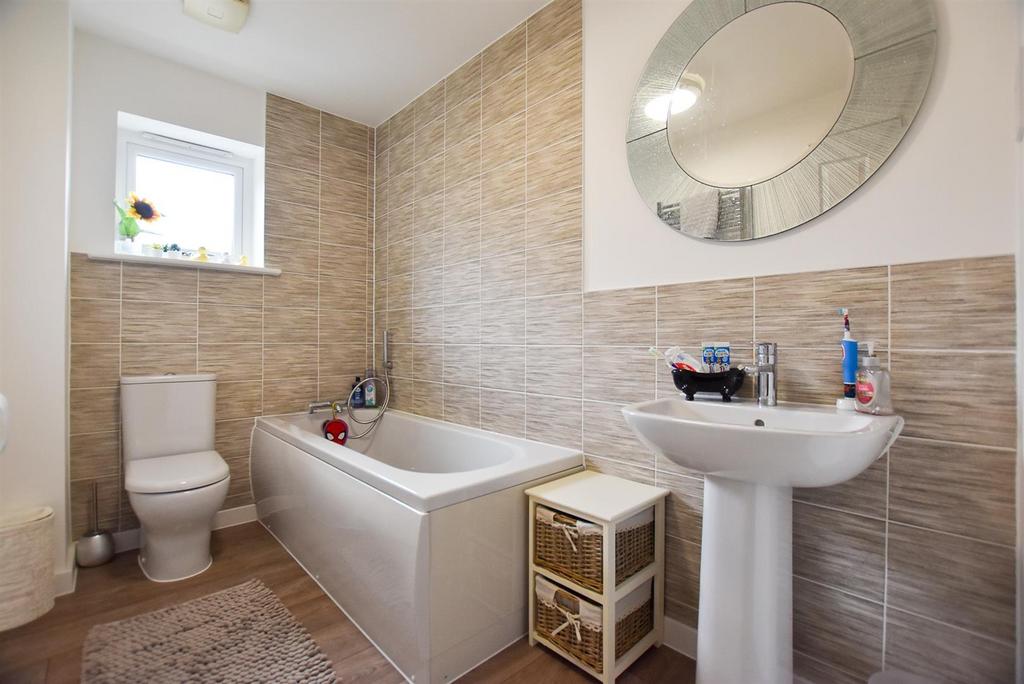 Bathroom.jpg
