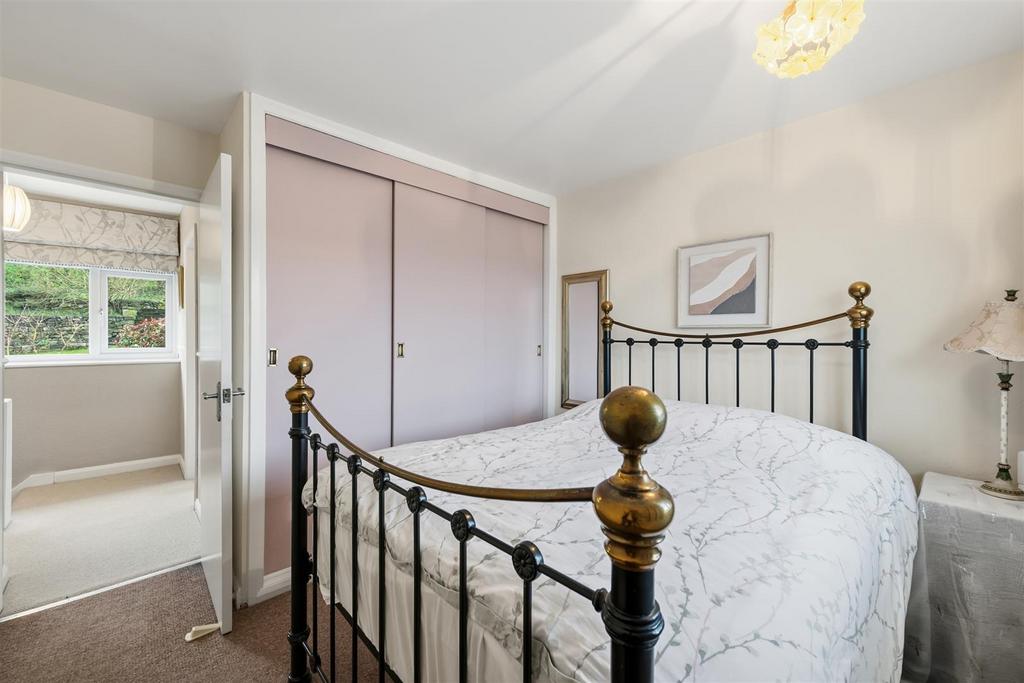 Bedroom One - wardrobes.jpg