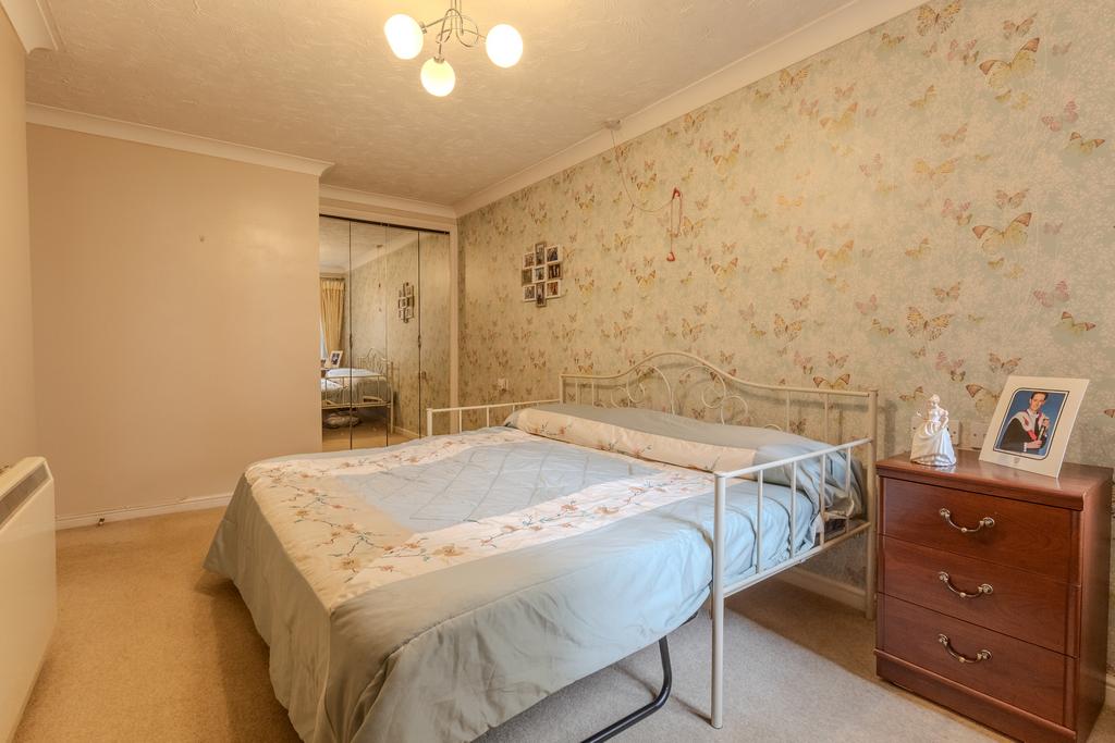 Bed 1 (2)