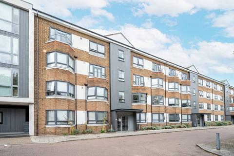 2 bedroom flat to rent, Kew Bridge Court, Chiswick, London, W4