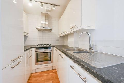 2 bedroom flat to rent, Kew Bridge Court, Chiswick, London, W4