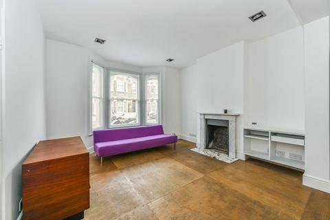 1 bedroom flat to rent, Harbut Road, St John's Hill, London, SW11