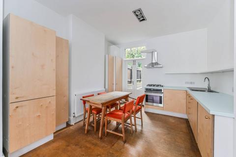 1 bedroom flat to rent, Harbut Road, St John's Hill, London, SW11