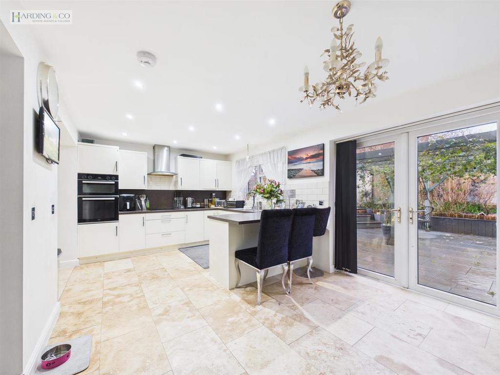 Kitchen diner 1