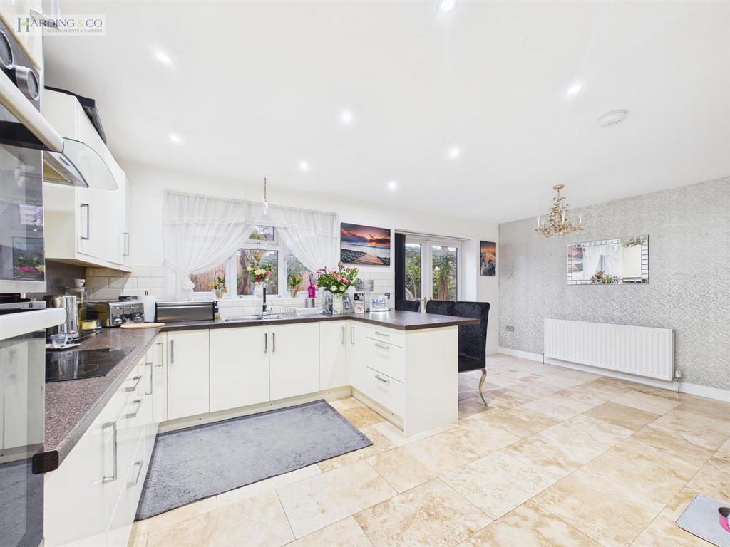 Kitchen diner .2
