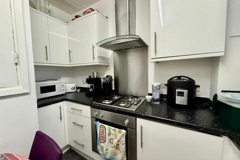 3 bedroom flat share to rent, Share Flat (3 bedroom), Taylor Court, Dorman Way, Swiss Cottage