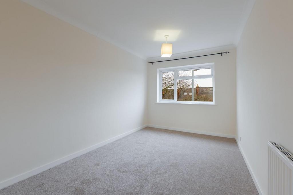 Bedroom 1-1.jpg