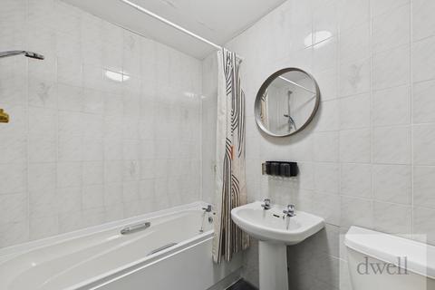 2 bedroom flat to rent, High Moor Court, Moortown, Leeds, LS17