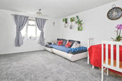 2 bedroom flat for sale, Dorchester Court, Woking GU22
