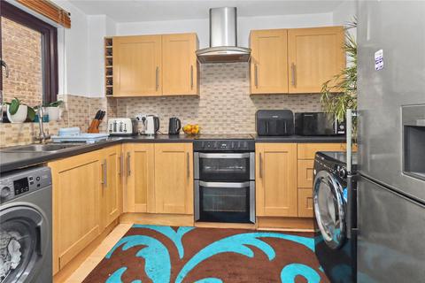 2 bedroom flat for sale, Dorchester Court, Woking GU22