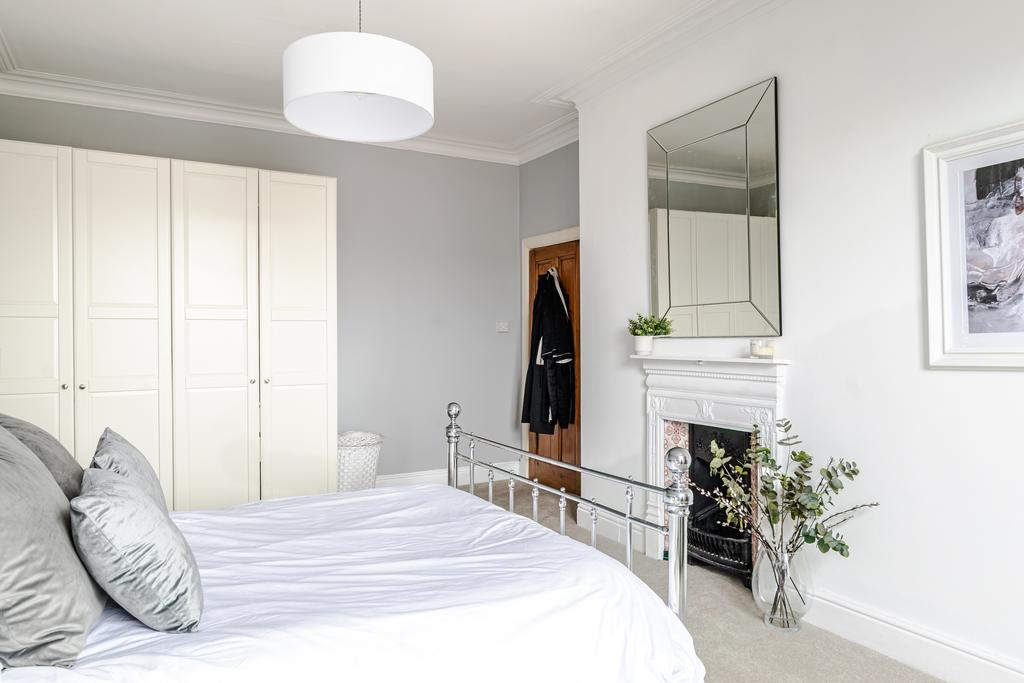 Bedroom1b
