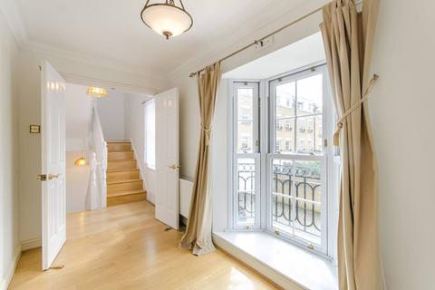 4 bedroom terraced house to rent, Belmont Mews, Wimbledon Common, London, SW19
