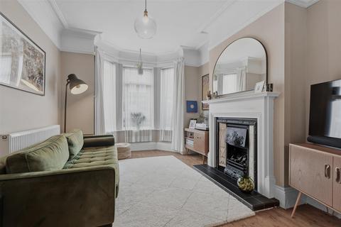2 bedroom terraced house for sale, Cromer Street, York