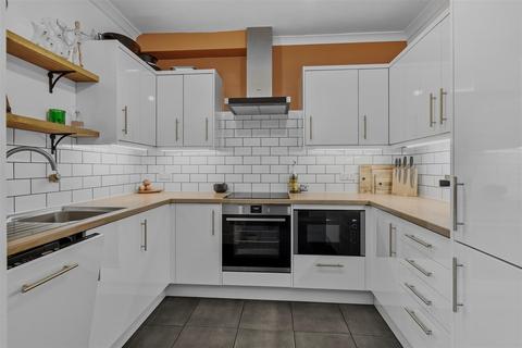 2 bedroom terraced house for sale, Cromer Street, York