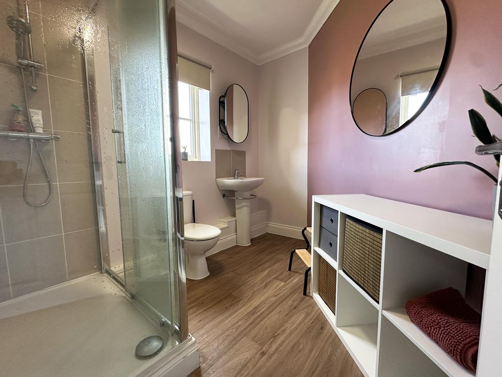 Ensuite shower room