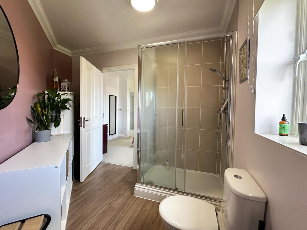 Ensuite shower room