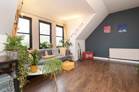 undefined, 166/11 Main Street, East Calder, Livingston, EH53 0HE