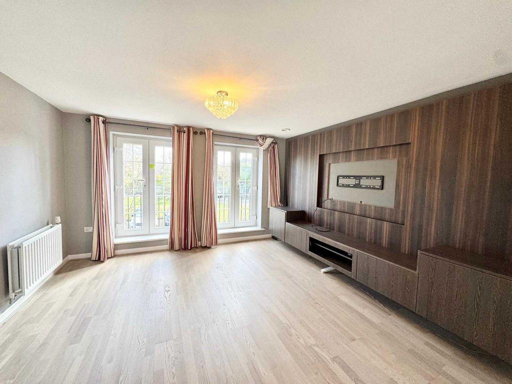 3 bed terraced house to rent Forelle Way, London