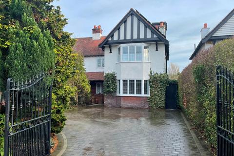 4 bedroom semi-detached house for sale, Bankfield Lane, Southport PR9