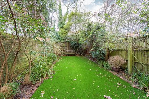 3 bedroom flat to rent, Fellows Road, Belsize Park NW3
