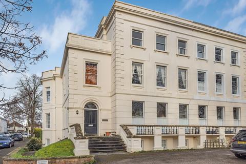 undefined, London Road, Cheltenham, Gloucestershire, GL52