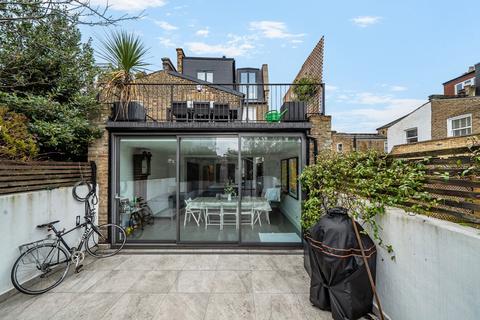 4 bedroom end of terrace house for sale, Bloemfontein Avenue, London