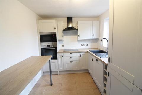 3 bedroom terraced house for sale, Elder Mews, Shelley, Huddersfield, HD8 8JU