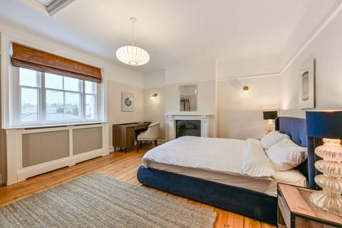 4 bedroom flat to rent, Hill Road, St John's Wood, London, NW8