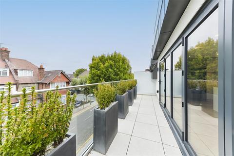 2 bedroom apartment to rent, THE LUXLEY, GOLDERS GREEN, NW11