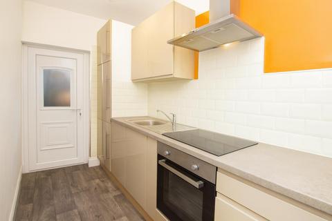 2 bedroom terraced house to rent, Ellenshaw Street, Darwen