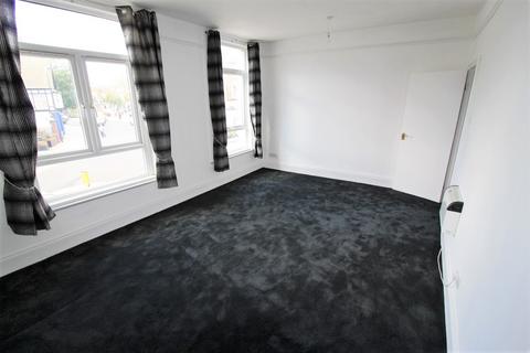 2 bedroom flat to rent, The Parade, Exmouth EX8